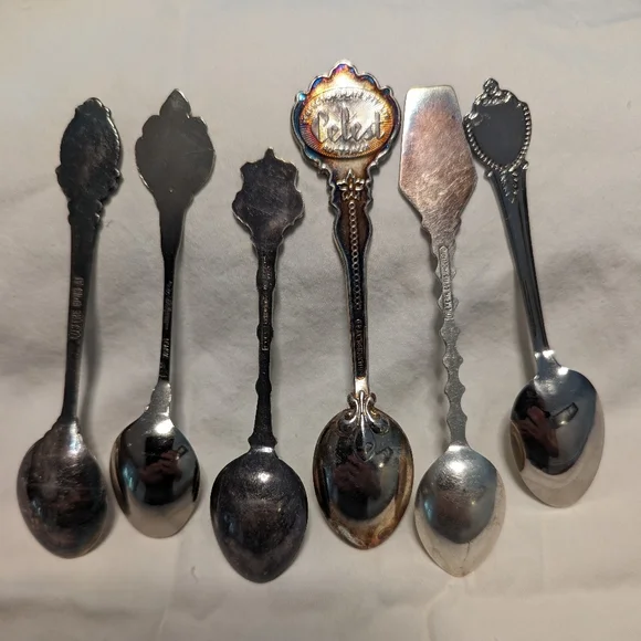 6 Souvenir Spoons. - Picture 2 of 2
